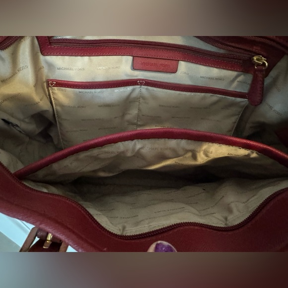 Red Michael Kors purse - Picture 4 of 4
